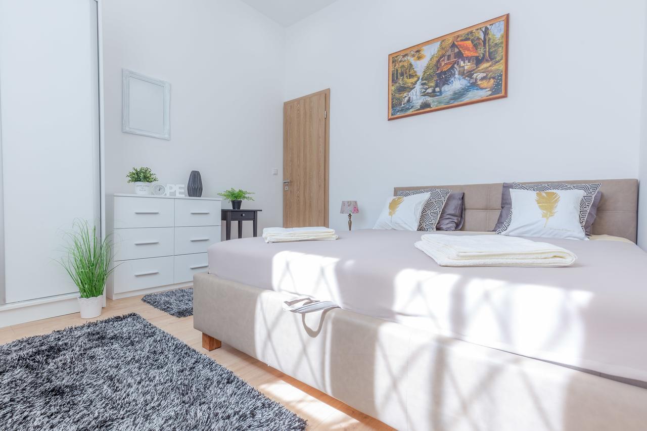 Real Apartments Zoltan Budapest Exterior photo